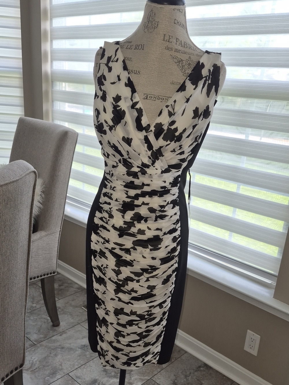 WHBM NWT INSTANTLY SLIMMING RUCHED DETAIL STRETCH PONTE N CHIFFON SHEATH DRESS